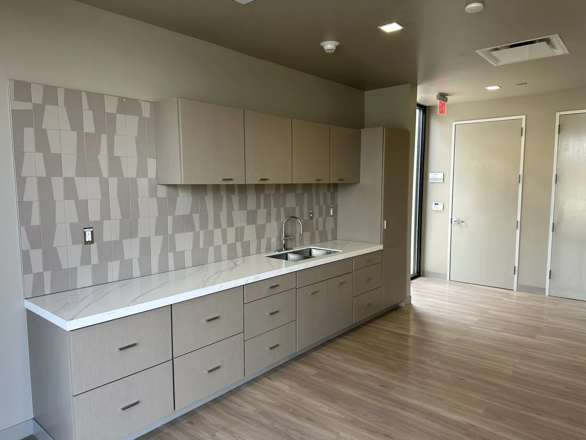 La Clinica De Familia - Dental Clinic