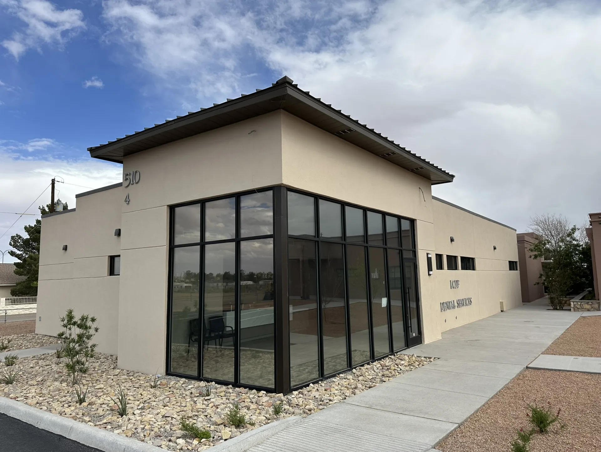 La Clinica De Familia - Dental Clinic
